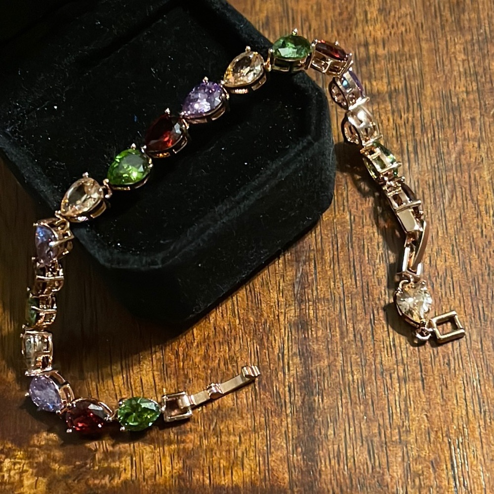 Vintage Rare Birthstone bracelet excellent condition. - Picture 2 of 6